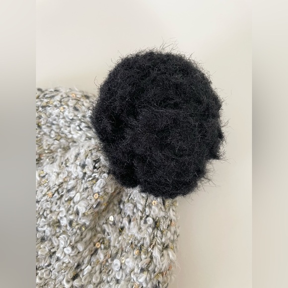 Express Knit Beanie Pom Pom Hat One Size fits most - Picture 3 of 12